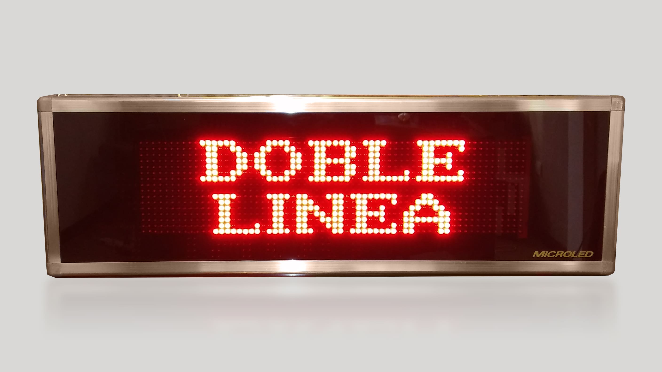 Cartel de texto pasante LED modelo M2T764HR